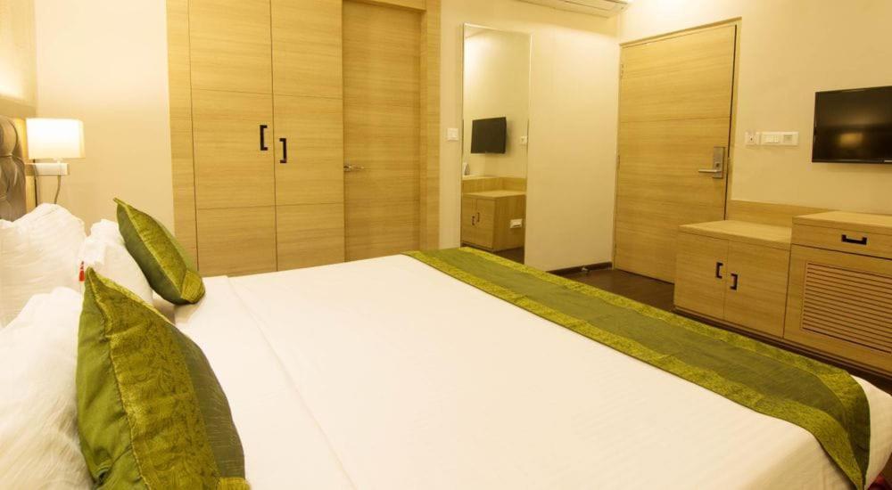 Kc Manor Hotell Jamshedpur Exteriör bild