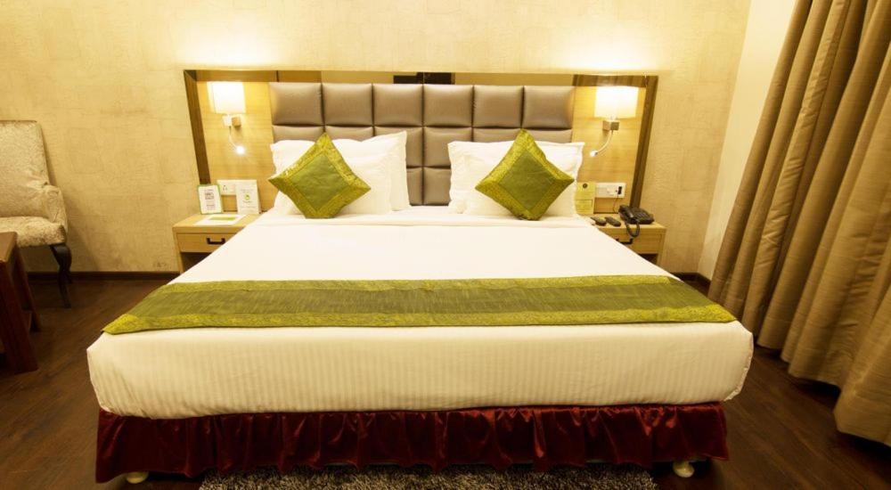 Kc Manor Hotell Jamshedpur Exteriör bild