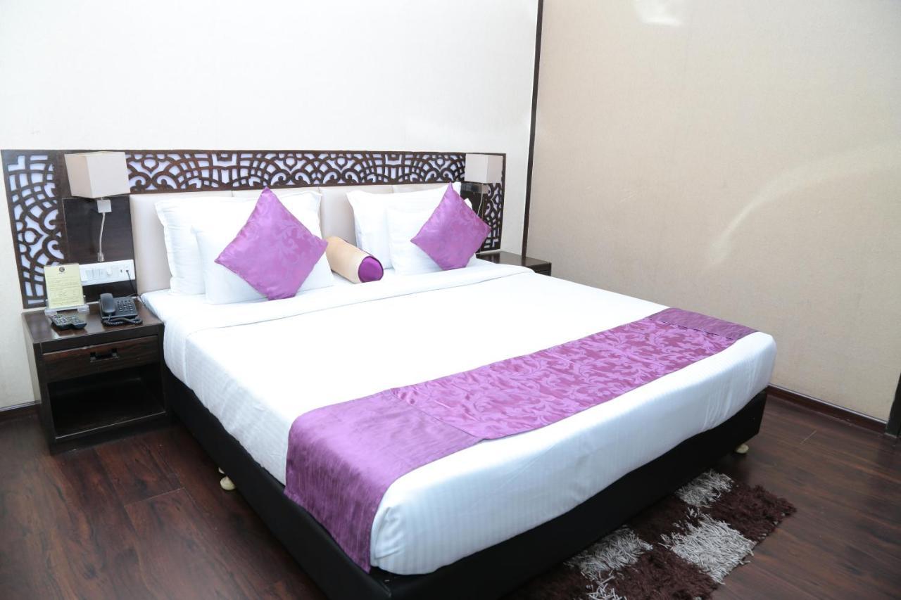 Kc Manor Hotell Jamshedpur Exteriör bild