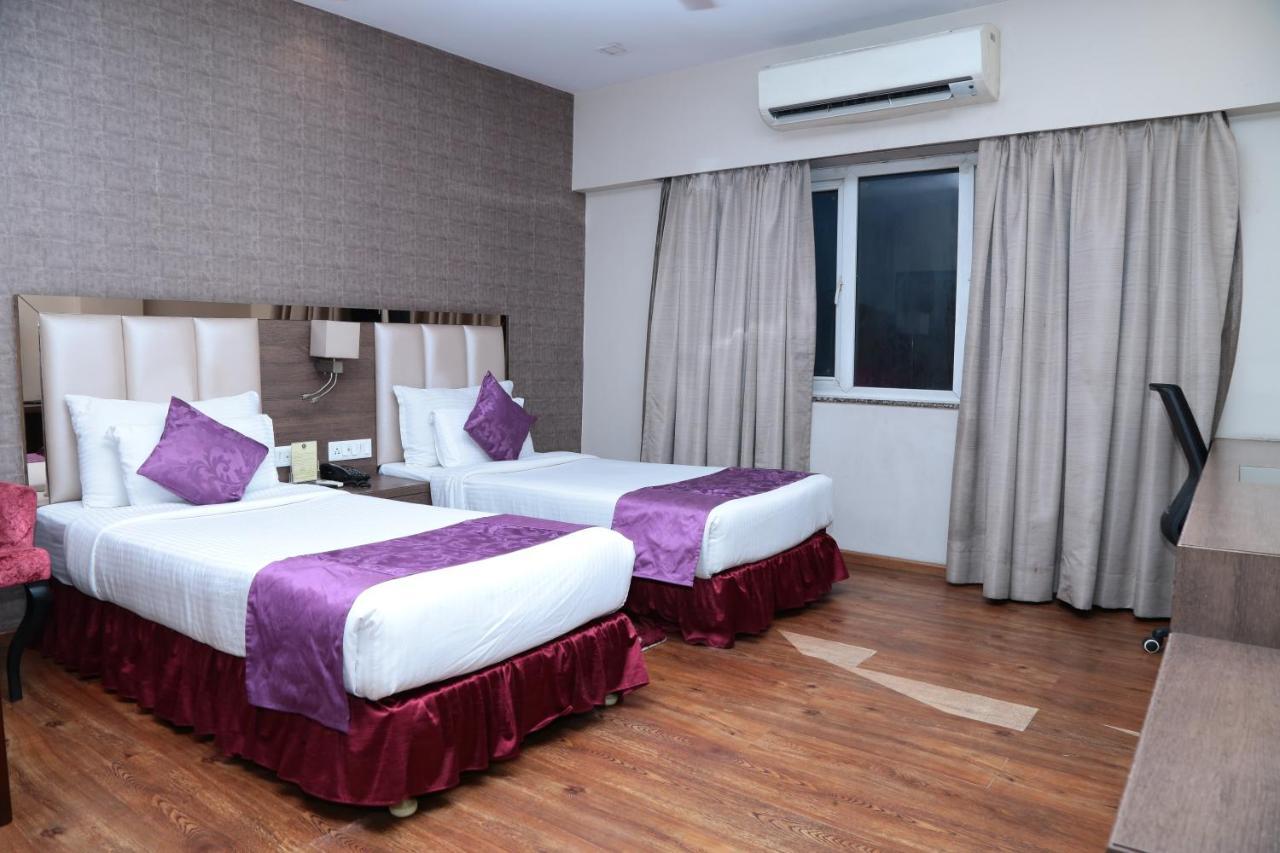 Kc Manor Hotell Jamshedpur Exteriör bild
