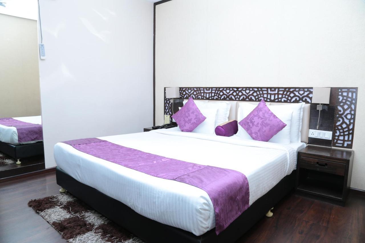 Kc Manor Hotell Jamshedpur Exteriör bild