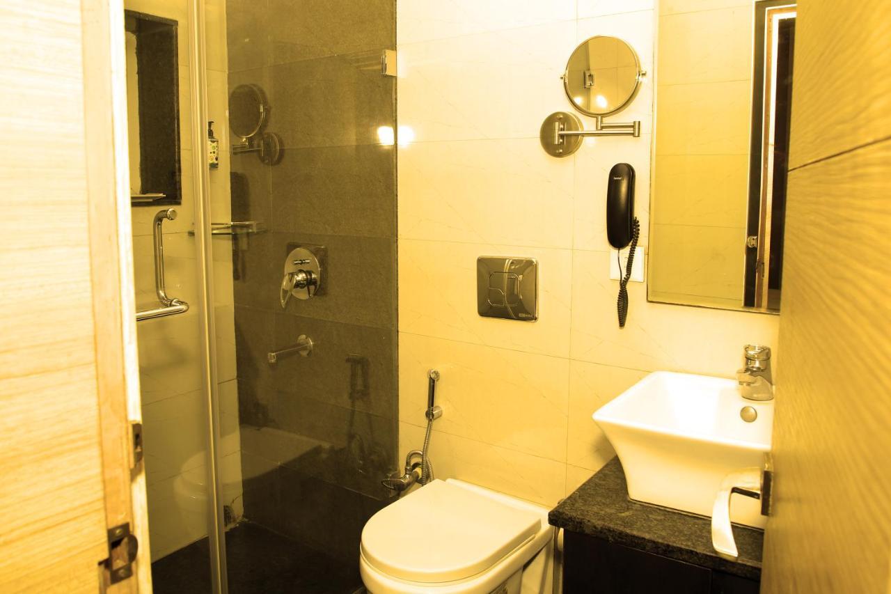 Kc Manor Hotell Jamshedpur Exteriör bild